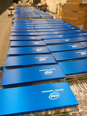 Intel анонсировала суперкомпьютерные чипы Knights Landing